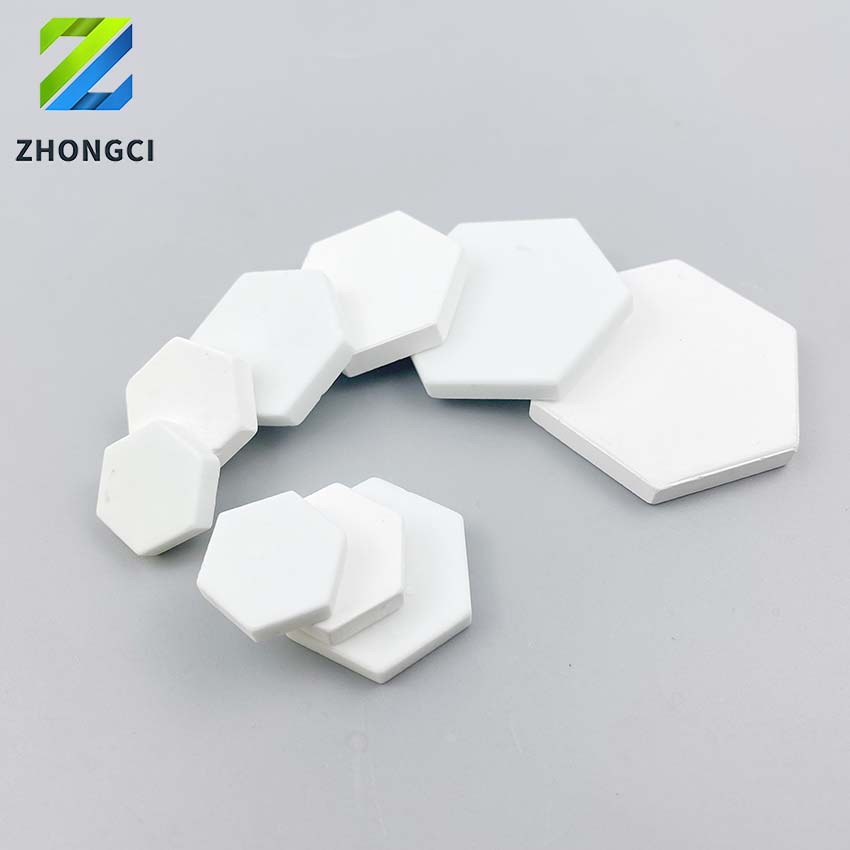 Multi-sized diamond-shaped coral support base